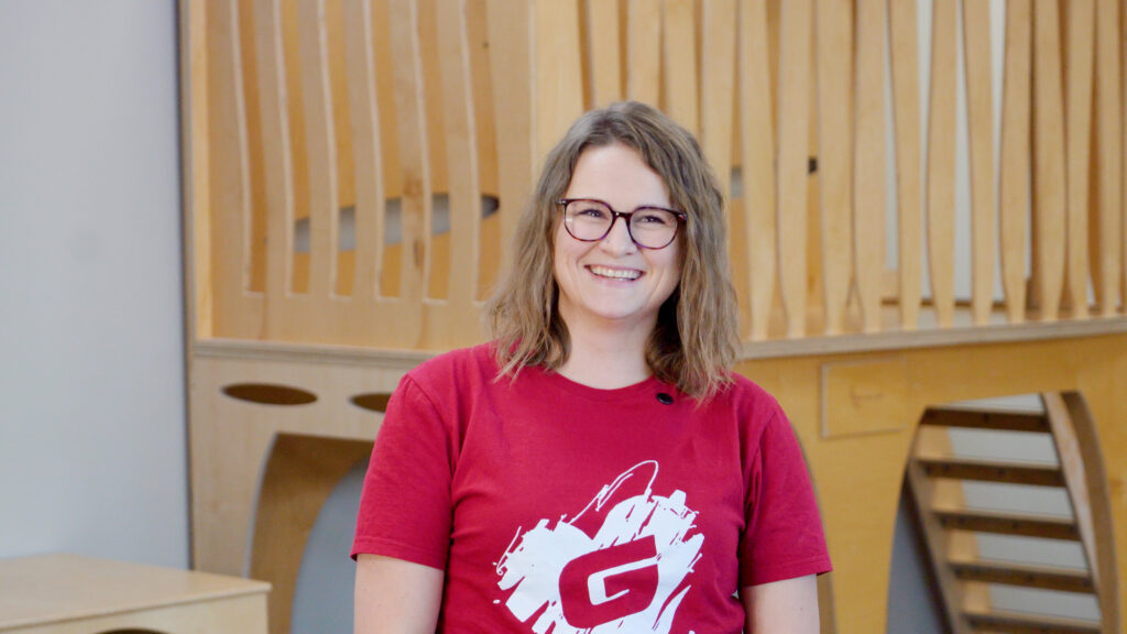 Engineering Day of Caring volunteer Veronica shares how her experience at Fort Saskatchewan Families First Society inspired her to use her skills to give back through United Way of the Alberta Capital Region.